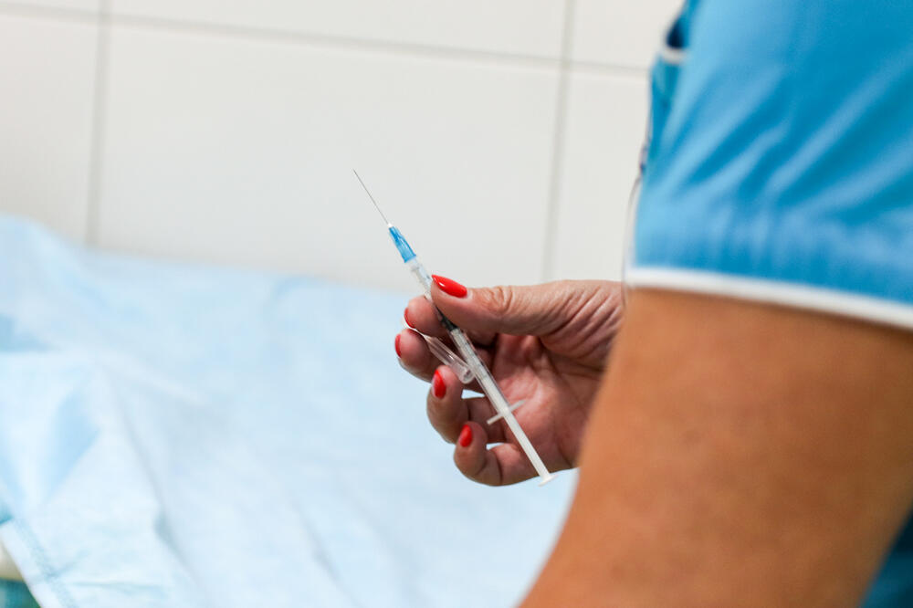 ZRENJANIN: Više od 1.200 aktivnih slučajeva KORONE!