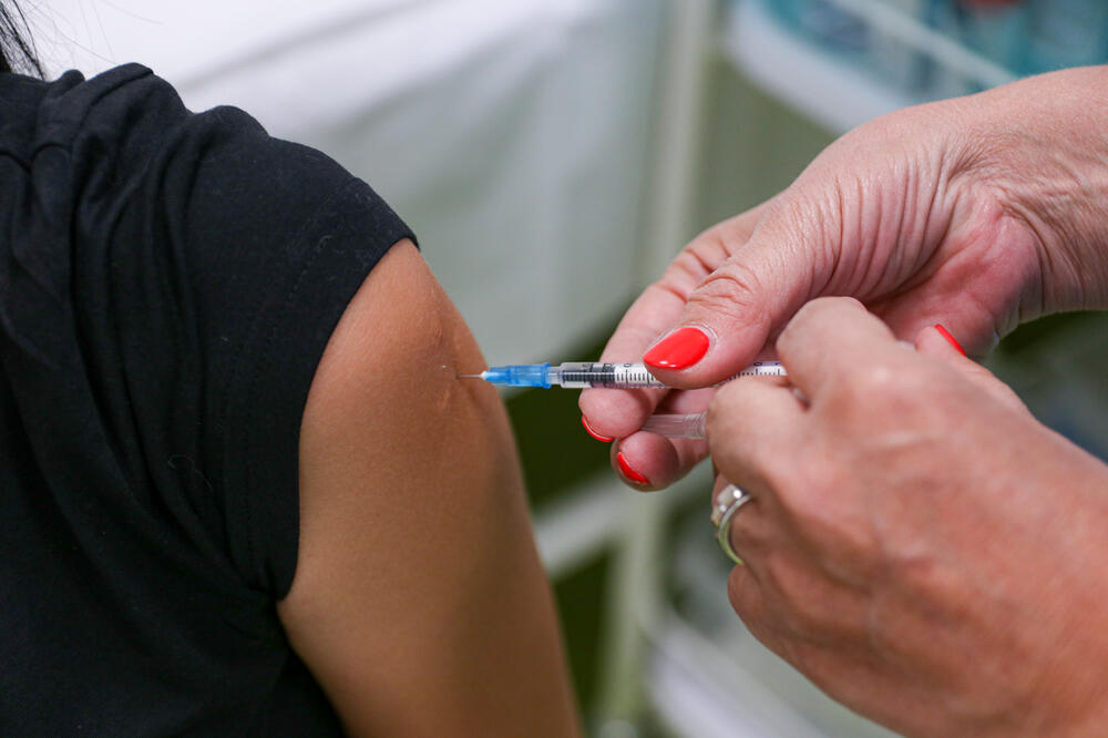 "BORBA PROTIV PANDEMIJE NIJE ZAVRŠENA": Norveška će krajem oktobra početi da nudi treću dozu vakcine