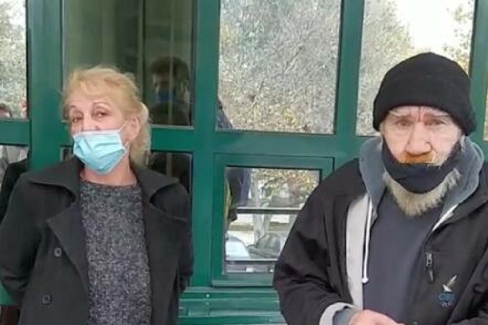 SUD PROGLASIO ISELJENJE PORODICE TMUŠIĆ-NJEŽIĆ ZA NEZAKONITO: Surovo izbačeni iz doma