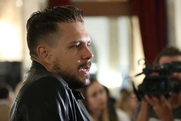 MILOŠ BIKOVIĆ OTKRIO SVOJU MRAČNU STRANU: "Imam neku ružnu istinu o sebi i moram je promeniti!"