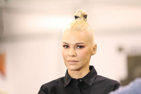 NATAŠA BEKVALAC IMALA UDES! Naleteo kamion na nju, HOROR!