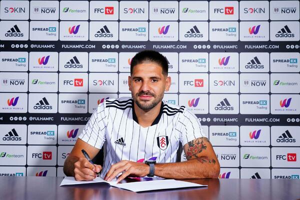 NOVI UGOVOR NA STAROM MESTU: Defanzivci, čuvajte se, Mitar ostaje (FOTO)