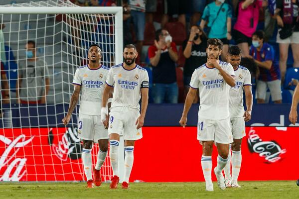 REAL BEZ GLAVNIH IGRAČA U NAREDNOM PERIODU: Van terena će biti četvorica fudbalera!