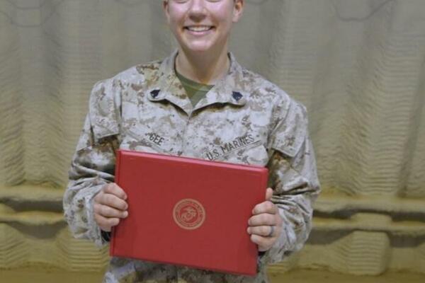 NIKOL (21) IZGUBILA JE ŽIVOT U KABULU: Njene poslednje fotografije dovešće vas do suza!