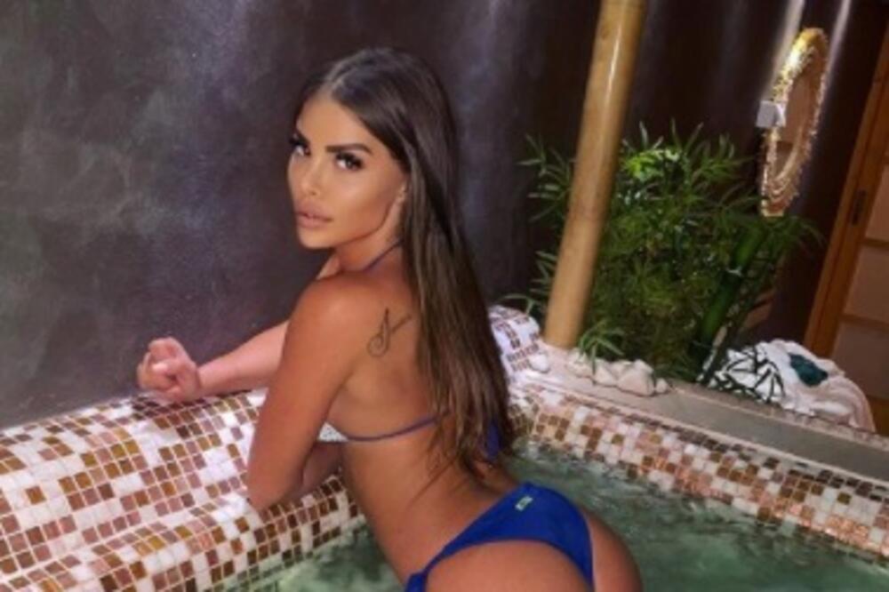 NAŠA STARLETA NAŠLA NOVOG DEČKA: Biznismena KRIJE OD JAVNOSTI, a dovela ga na rođendan njenog SINA! (FOTO)