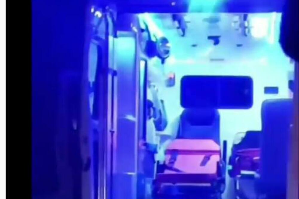 JEDNA DEVOJČICA (15) PREMINULA, A DRUGA POVREĐENA: Teška nesreća u Zemun polju (VIDEO)