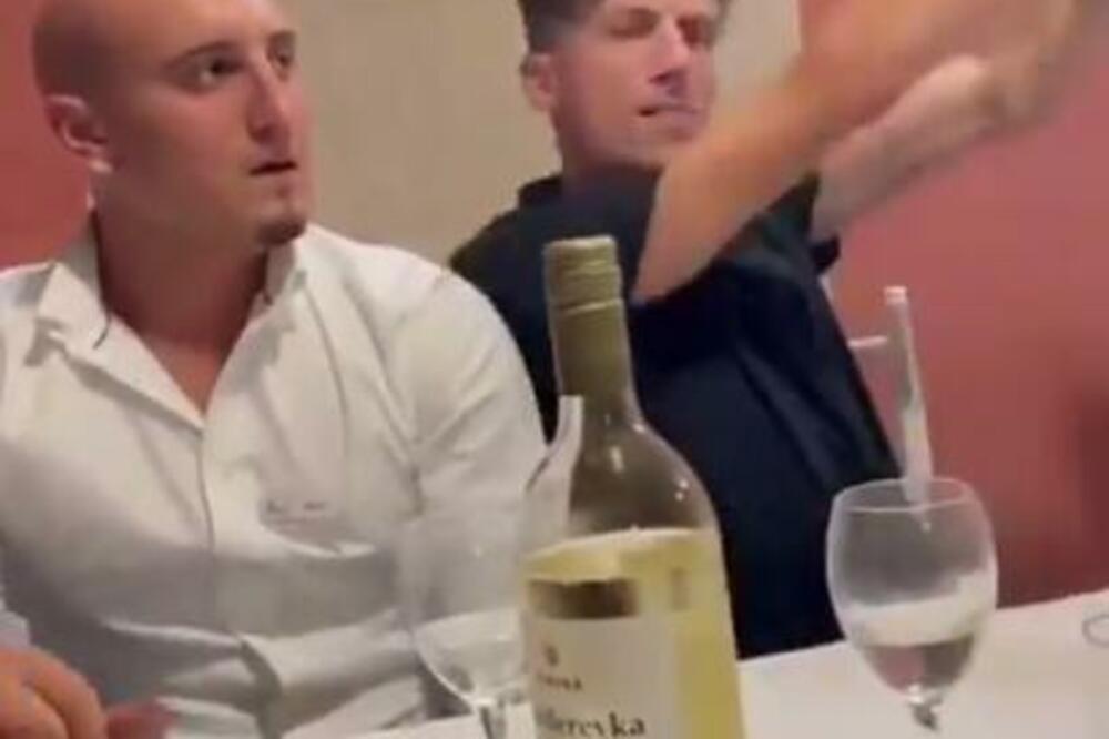 NARODNJACI GA POGODILI PRAVO U SRCE: Mladić bio glavni na veselju, svi gledali samo u njega! (VIDEO)