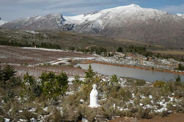 ZABELELO SE U JUŽNOJ AFRICI: Sneg iznenadio stanovnike, pravili SNEŠKA BELIĆA! (FOTO/VIDEO)