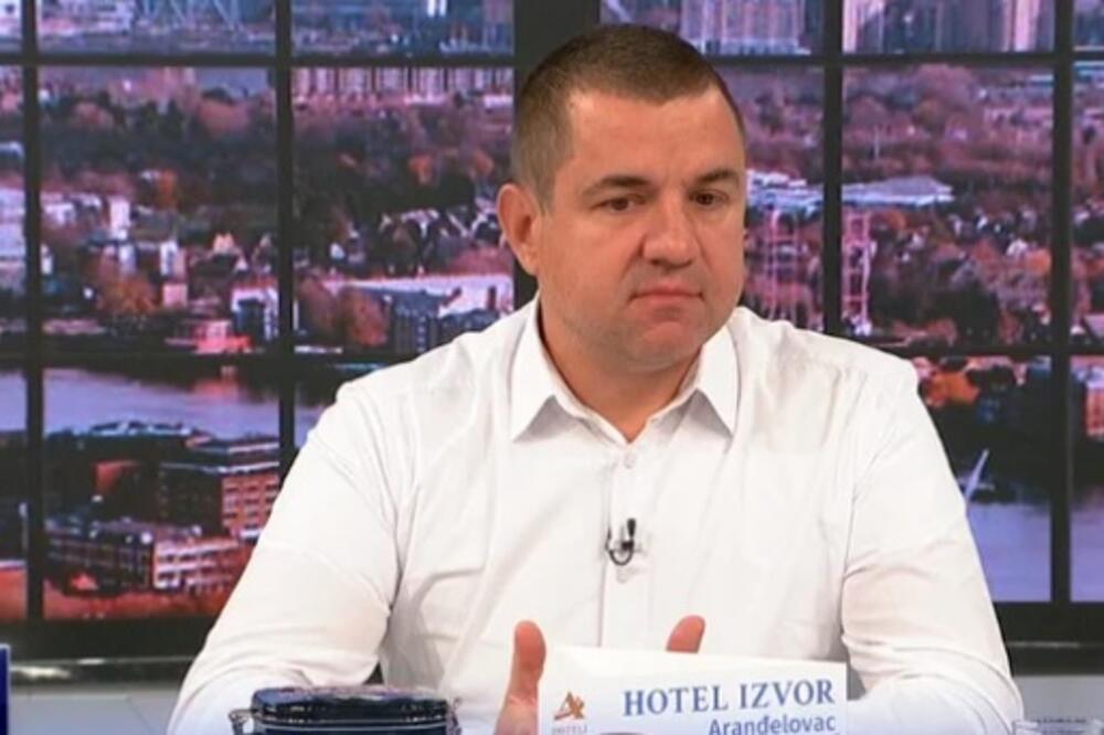 SINE, VOZI, AKO TE ZAUSTAVI POLICIJA - NE MOGU TI NIŠTA! Okanović izneo PORAŽAVAJUĆE podatke o deci za volanom