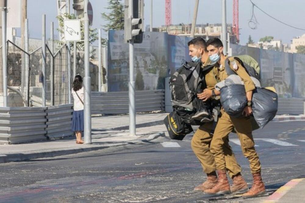 IZRAELSKA POLICIJA NA NOGAMA: Potera za dvojicom PALESTINACA zbog sumnje da su izveli NAPAD!