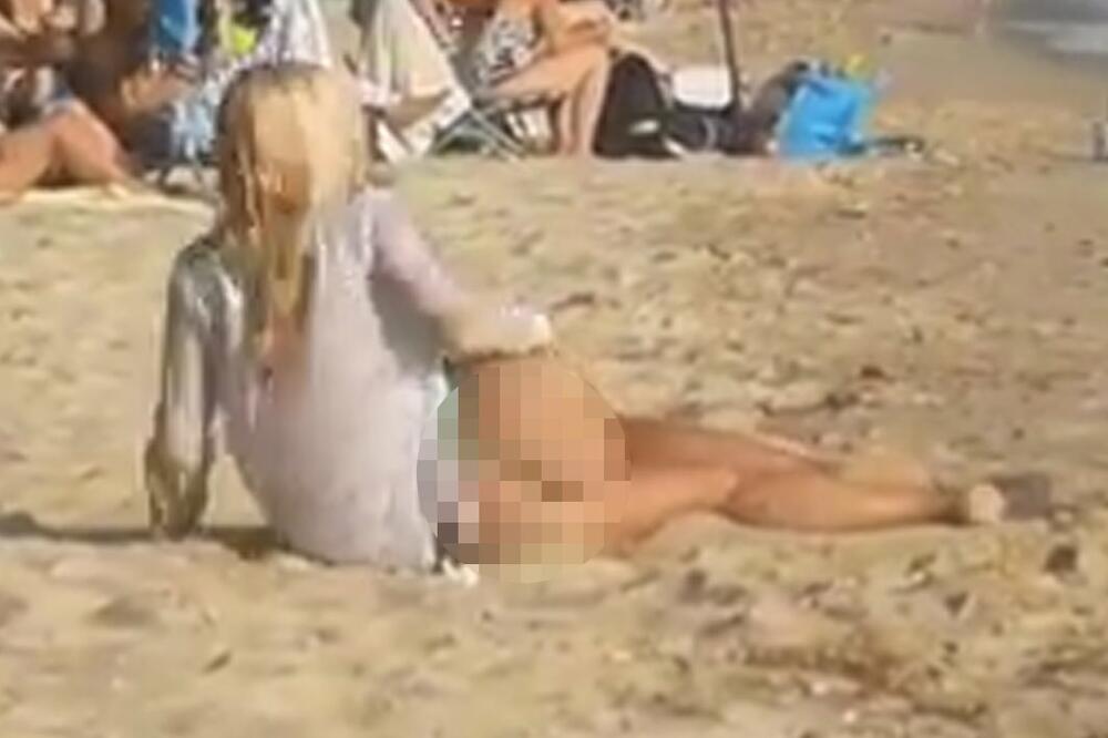 "IVANE, ŠTA TO RADIŠ?!”: Mladić snimao zgodnu PLAVUŠU na plaži, a onda se ŽENA umešala (VIDEO)