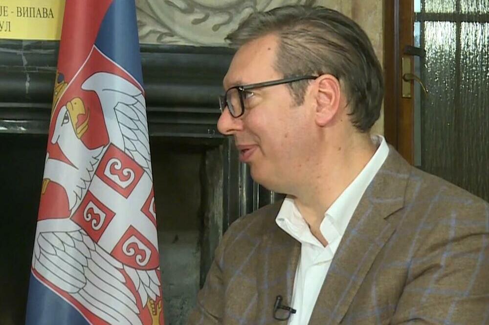 Vučić čestitao Roš Ašanu predstojeće praznike