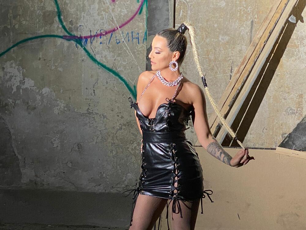 Monika Ivkić, mile kitić