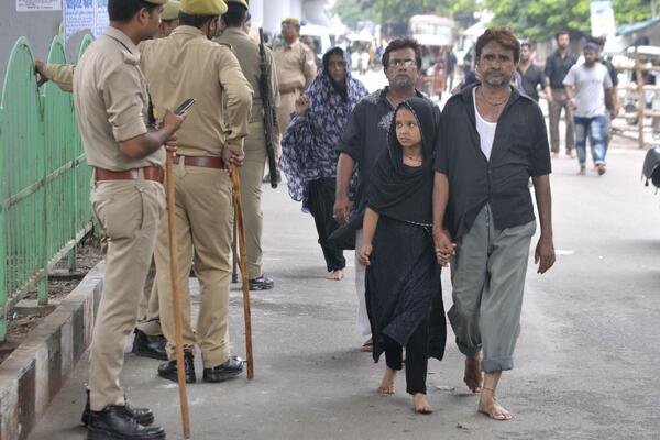 UMRO VOĐA SEPARATISTA U KAŠMIRU: Indija rasporedila trupe i ugasila internet