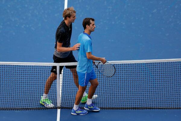 ZVEREV EKSPRES: Novak mora dobro da prouči potencijalnog protivnika u polufinalu (FOTO)