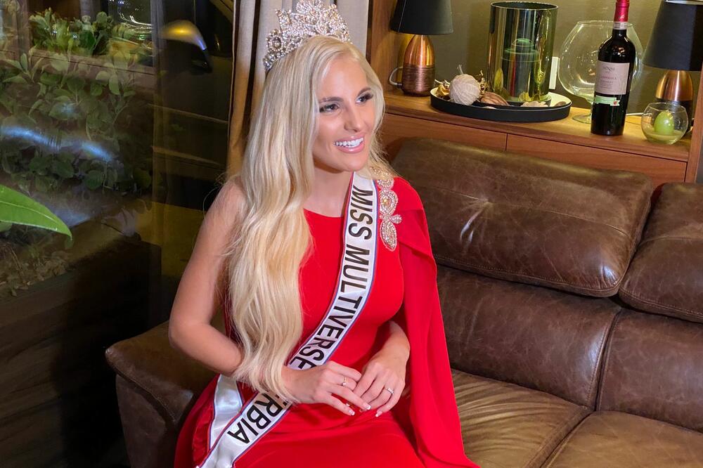 VESNA JOJ JE STAVILA KRUNU: Sara Reljić ponovo u rijalitiju! (FOTO)