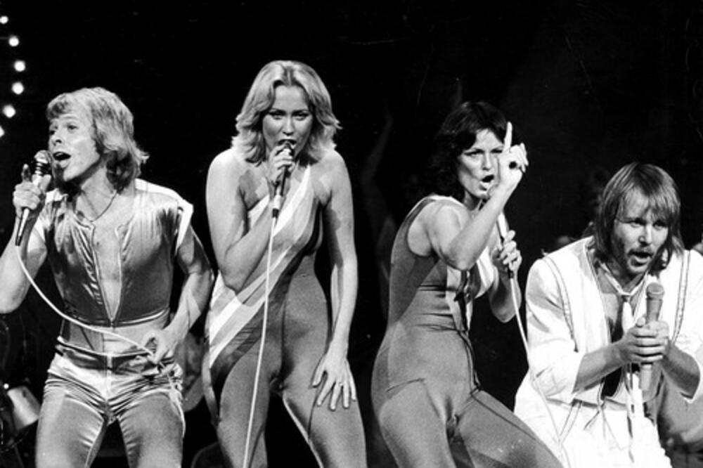 OBJAVLJENE TUŽNE VESTI: ČUVENI BUBNJAR legendarnog benda PREMINUO nakon TEŠKE BOLESTI