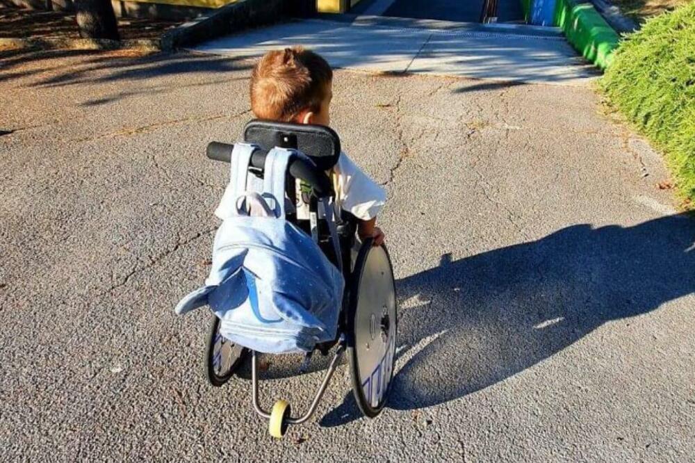 DIVNE VESTI IZ SLOVENIJE: Trogodišnji Kris bolje posle terapije zolgensmom, prvi put otišao u vrtić! (FOTO)