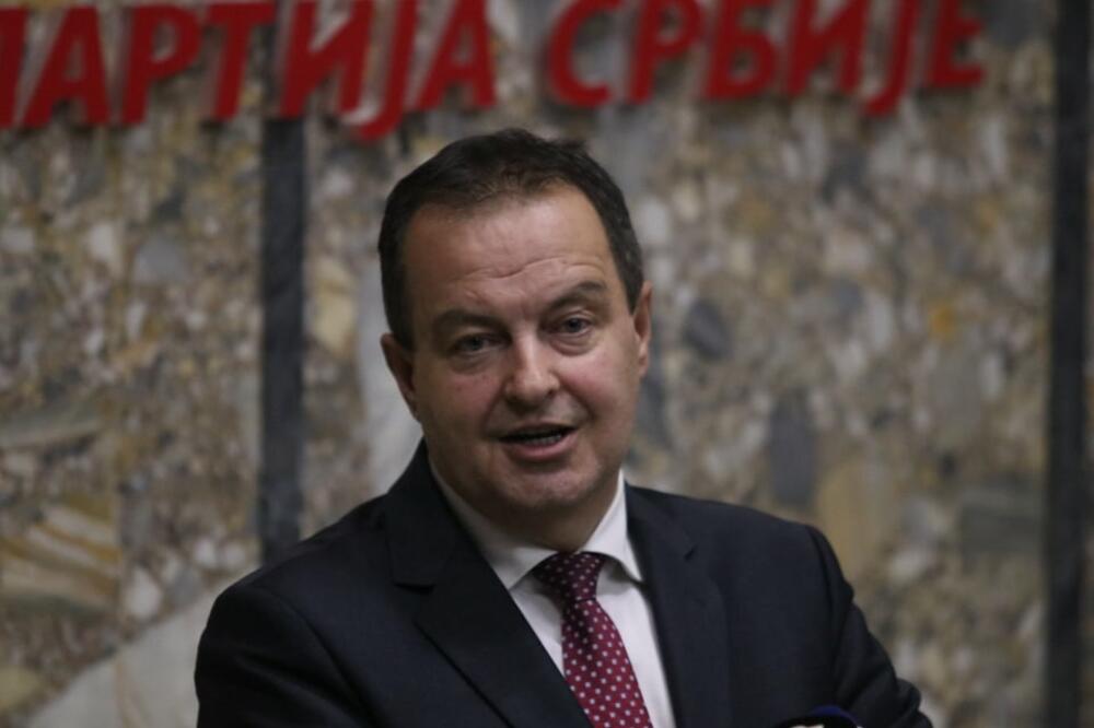 OVO JE ŽENA MINISTRA SPOLJNIH POSLOVA! Gospođa DAČIĆ kida kako izgleda, vešto krije lepotu od javnosti (FOTO)