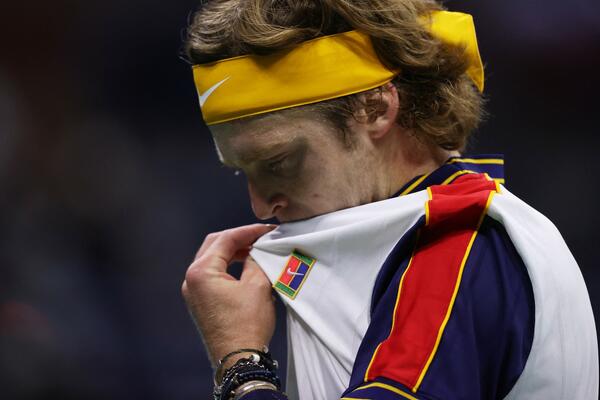 NASTAVLJAJU SE NAPADI NA NOVAKA: Sada je na prvog tenisera sveta "udario" peti igrač na ATP listi!