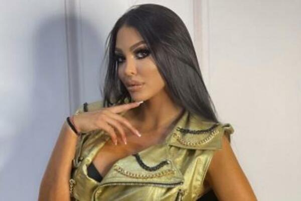 MAJA MARINKOVIĆ POKAZALA KAKVO JE BLAGO JANJUŠ IZGUBIO: U kupaćem atributi sijali kao dijamant, prizor za gubljenje