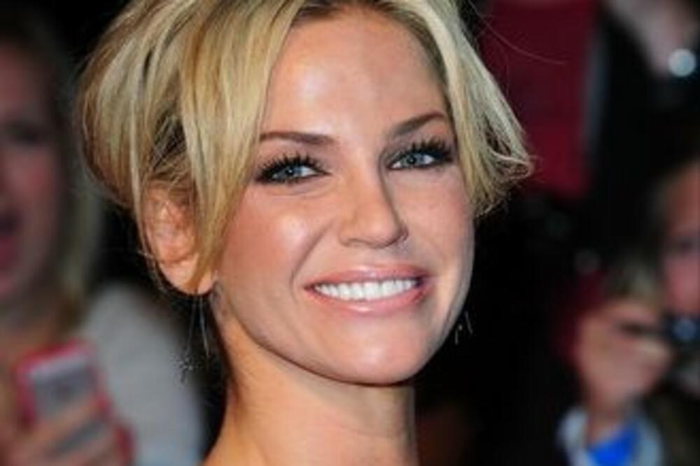 UMRLA SARA HARDING! Cela planeta je u velikom šoku (VIDEO)