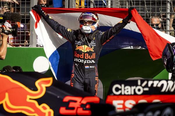 FERSTAPEN VERUJE DA JE DOBAR START BIO PRESUDAN: "Srećan sam što sam ovde pobedio i preuzeo vođstvo i generalnom"!