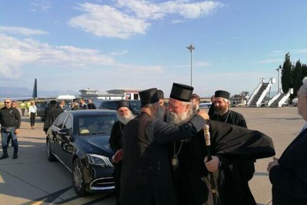 PATRIJARH POSLAO EMOTIVNU PORUKU NAKON ODLASKA IZ CRNE GORE: Srećan sam, ali sam i više nego tužan