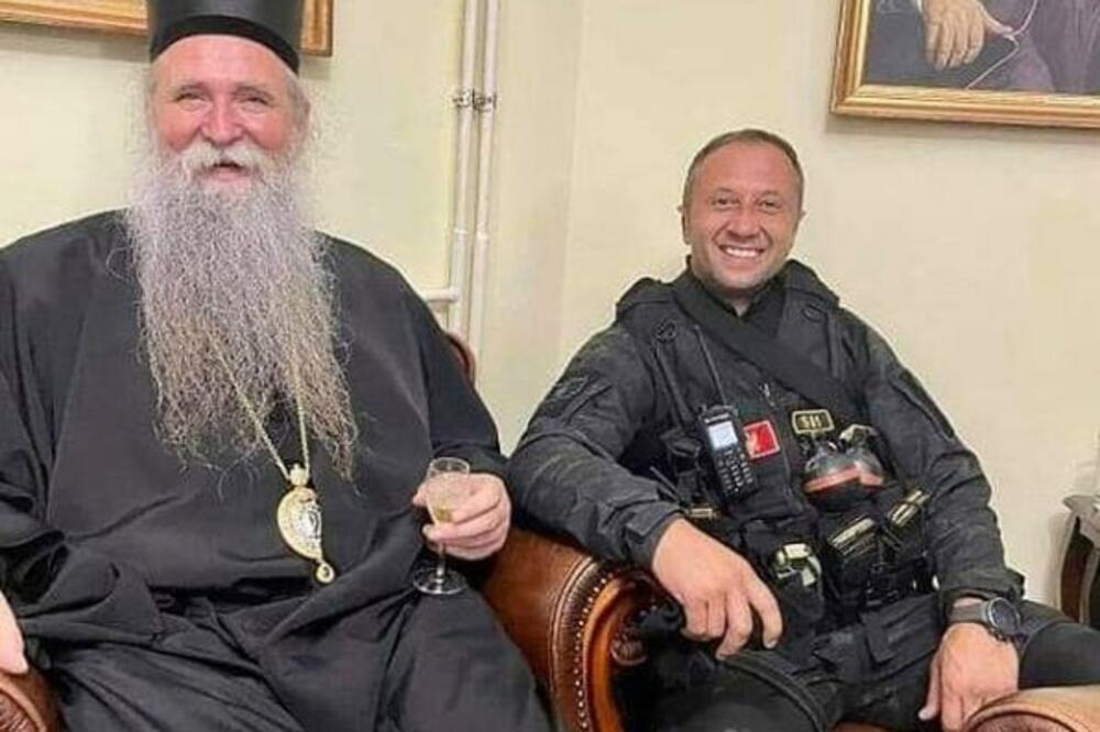 OTKRIVENO KO JE SPECIJALAC KOJI SE PREKRSTIO PRED CETINJSKIM MANASTIROM: Petar Кnežević je bio na Košarama (VIDEO)