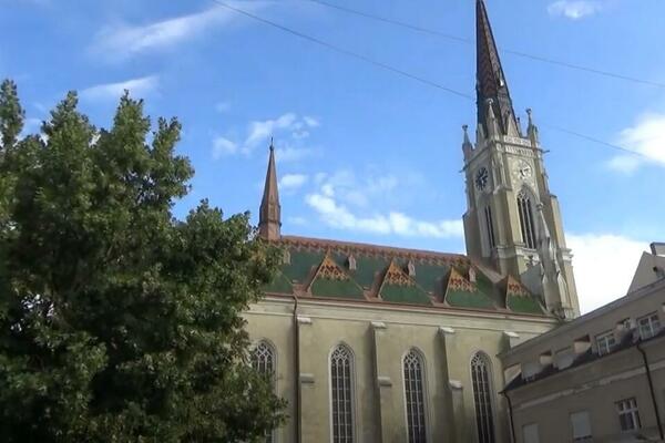 NAJLEPŠI PRIZOR U NOVOM SADU: Slika bake i deke na MOTORU će vas RAZNEŽITI (FOTO)
