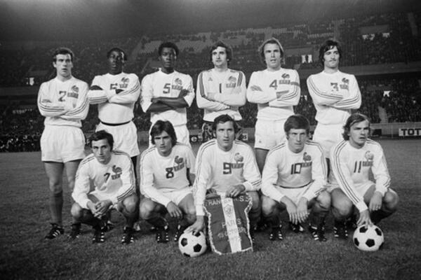 VELIKA TUGA, UMRLA LEGENDA EVROPSKOG FUDBALA: Francuska plače za Žan-Pjerom Adamsom (VIDEO)