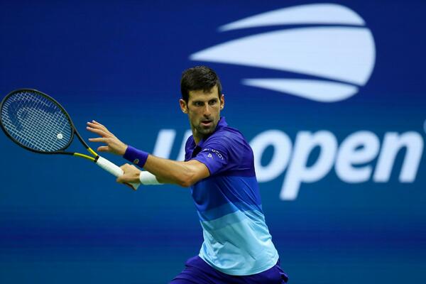 NAVIJTE BUDILNIKE ILI LEZITE RANIJE: Novak protiv Beretinija u nepopularnom terminu po nas!