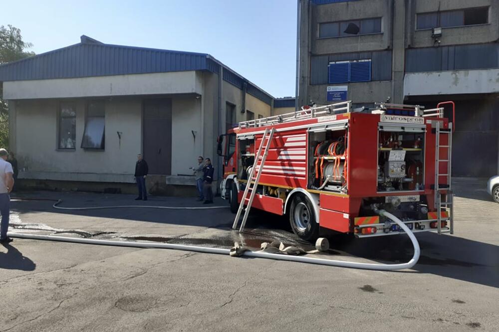 Lokalizovan požar u pirotskoj fabrici &bdquo;Stolar&ldquo; (VIDEO)