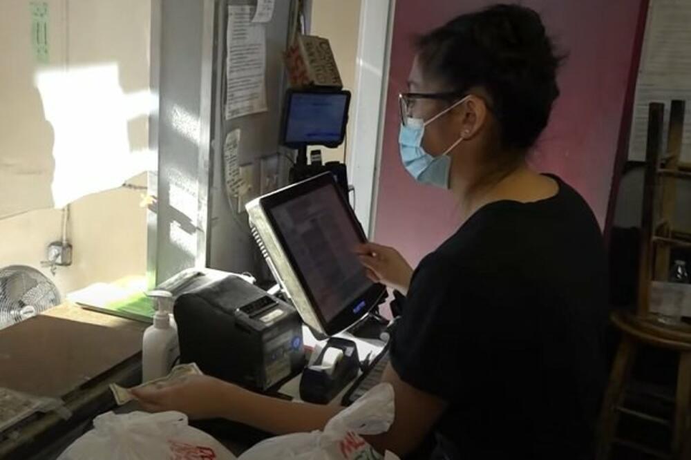 UMALO DA UMRE ZBOG JAJETA, HOROR! (VIDEO)