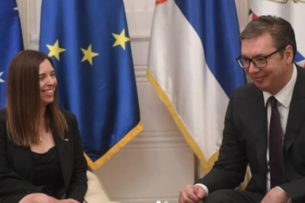 Predsednik Vučić danas u oproštajnoj poseti sa ambasadorkom Australije (FOTO)