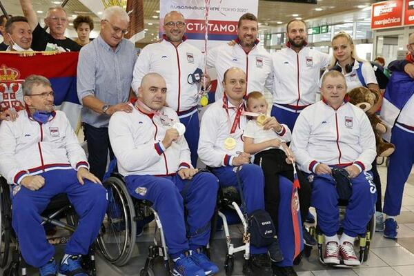 POVRATAK KUĆI: Pаrаstrеljački tim Srbiје stigао iz Тоkiја (FOTO)