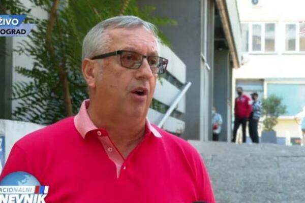 MLADI ZAVRŠAVAJU NA RESPIRATORIMA, ZAMENJUJU KOVID ZA OBIČNU PREHLADU: Dr Stojanović upozorio na veliki problem