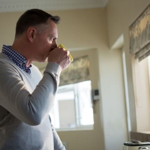 Razara bubrege, a svaki dan ga pijemo: Ovo piće bolje izbegavajte, gore je od alkohola