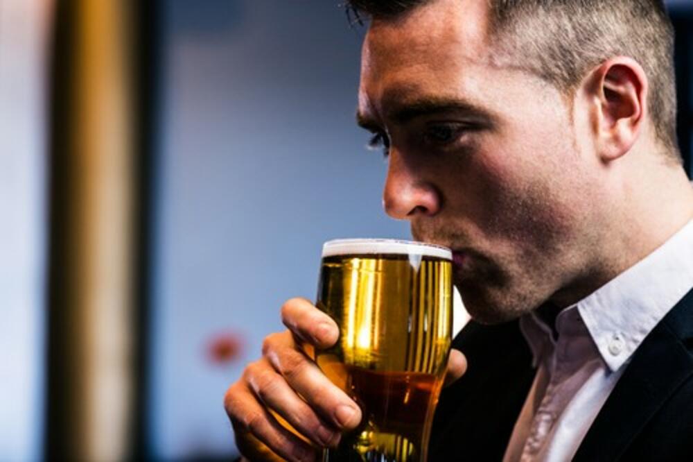 NE MORATE BITI GLADNI, A UŽIVATE SVE VREME, DOK KILE PADAJU: Pivo dijeta počela je da vlada svetom