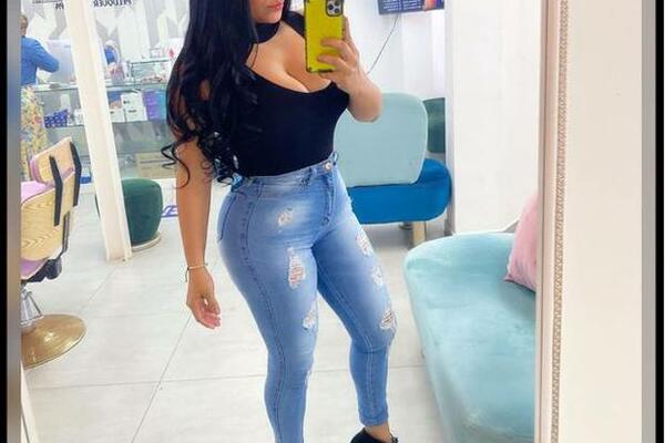 GOSPOĐO, DEKOLTE VAM JE OGROMAN, NE MOŽETE NA RODITELJSKI: Ova mama je sada MNOGO LJUTA! (FOTO)