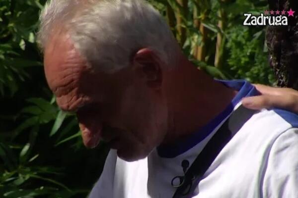 ZBOG VELIKE PORODIČNE TRAGEDIJE MU SE SRCE RASIPA NA KOMADE! Zadrugar DIRNUO NAROD ovom pričom! (VIDEO)