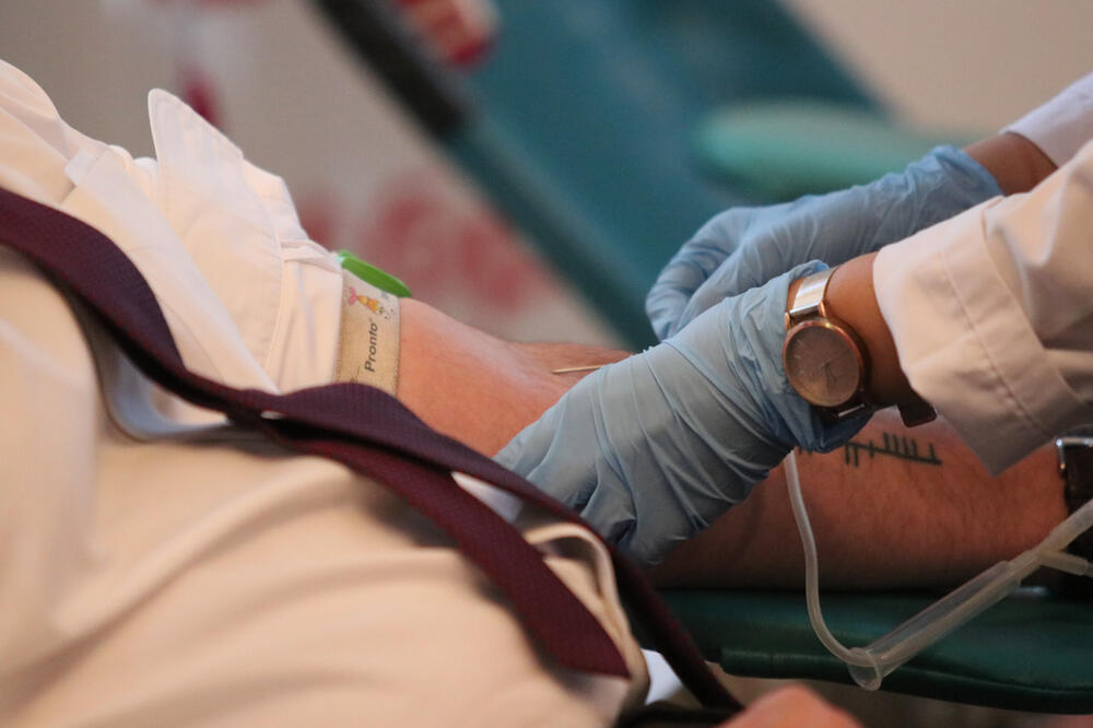 KOLIKO VREMENA TREBA DA PROĐE OD IMUNIZACIJE DA BISTE MOGLI DA DATE KRV? Posle 3 vakcine MOŽETE ODMAH!