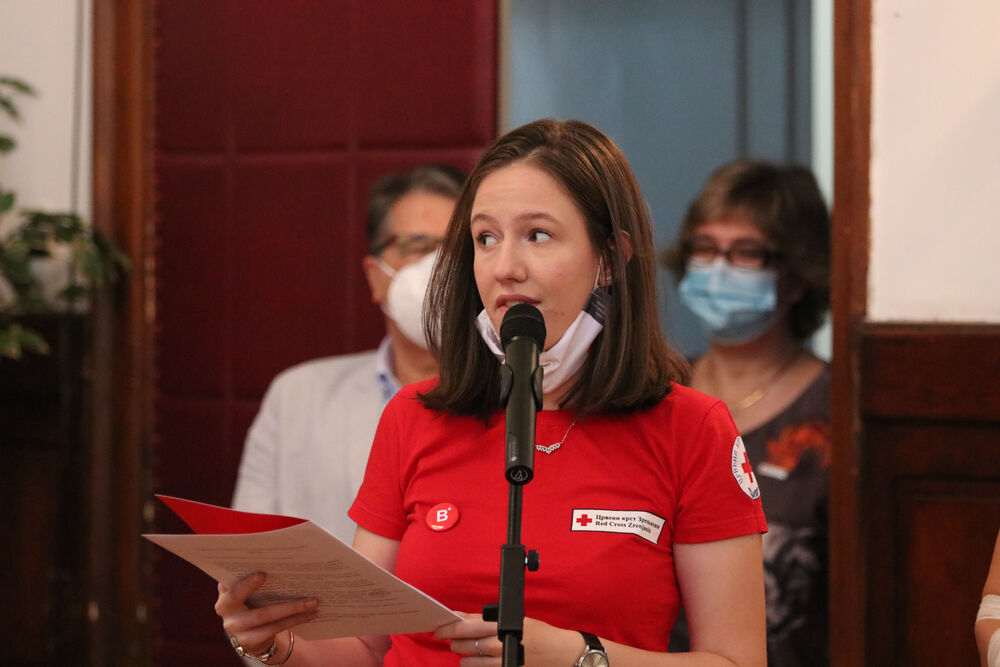 Anthony F. Godfrey, Entoni Godfri, Americka ambasada, Davanje krvi, Dobrovoljno davanje krvi