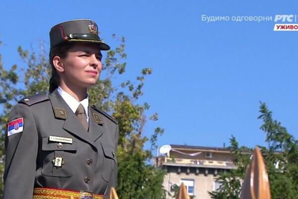 KO JE LEPA TIJANA KOJOJ JE PREDSEDNIK URUČIO POSEBNO PRIZNANJE? Najbolji KADET VMA, mlada VRANJANKA!