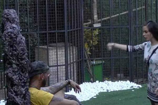 ŠOK PRIZNANJE! ZADRUGARKA PRIZNALA DA IMA DEVOJKU! U njoj ne vidi ŽENU, već MUŠKARCA! (VIDEO)