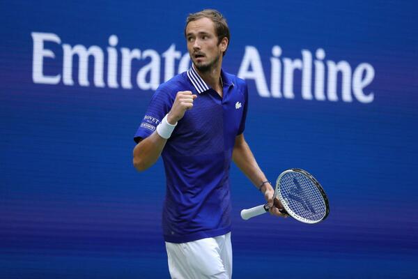 MEDVEDEV NAKON PREOKRETA DO NOVOG FINALA: Ruski teniser napada titulu u Parizu!