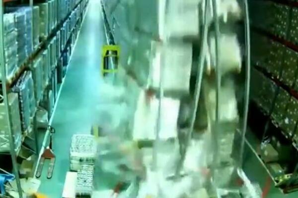 JEZIVO, KAKO JE UOPŠTE IZBEGAO SMRT?! Pogledajte šta se desilo vozaču VILJUŠKARA, neće vam biti DOBRO (VIDEO)