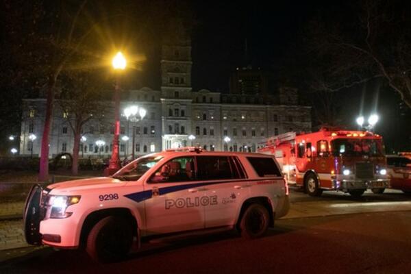 KRVAVI PIR U KVEBEKU: Dve žene i muškarac u TEŠKOM stanju, isplivao BRAČNI MOTIV?