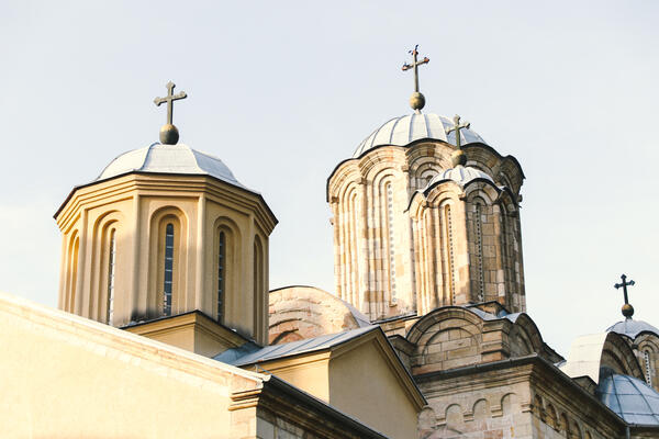 BIVŠA MONAHINJA OTKRILA ŠTA SE DEŠAVA IZA MANASTIRSKIH VRATA, A I ŠTA NOSE ISPOD MANTIJE: Evo zbog čega je POBEGLA