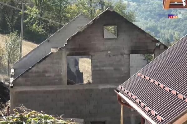 VELIKI POŽAR IZBIO U IVANJIČKOM DOMAĆINSTVU, ŠTETA 15.000 EVRA: "Borio sam se, kupovao, katastrofa!"